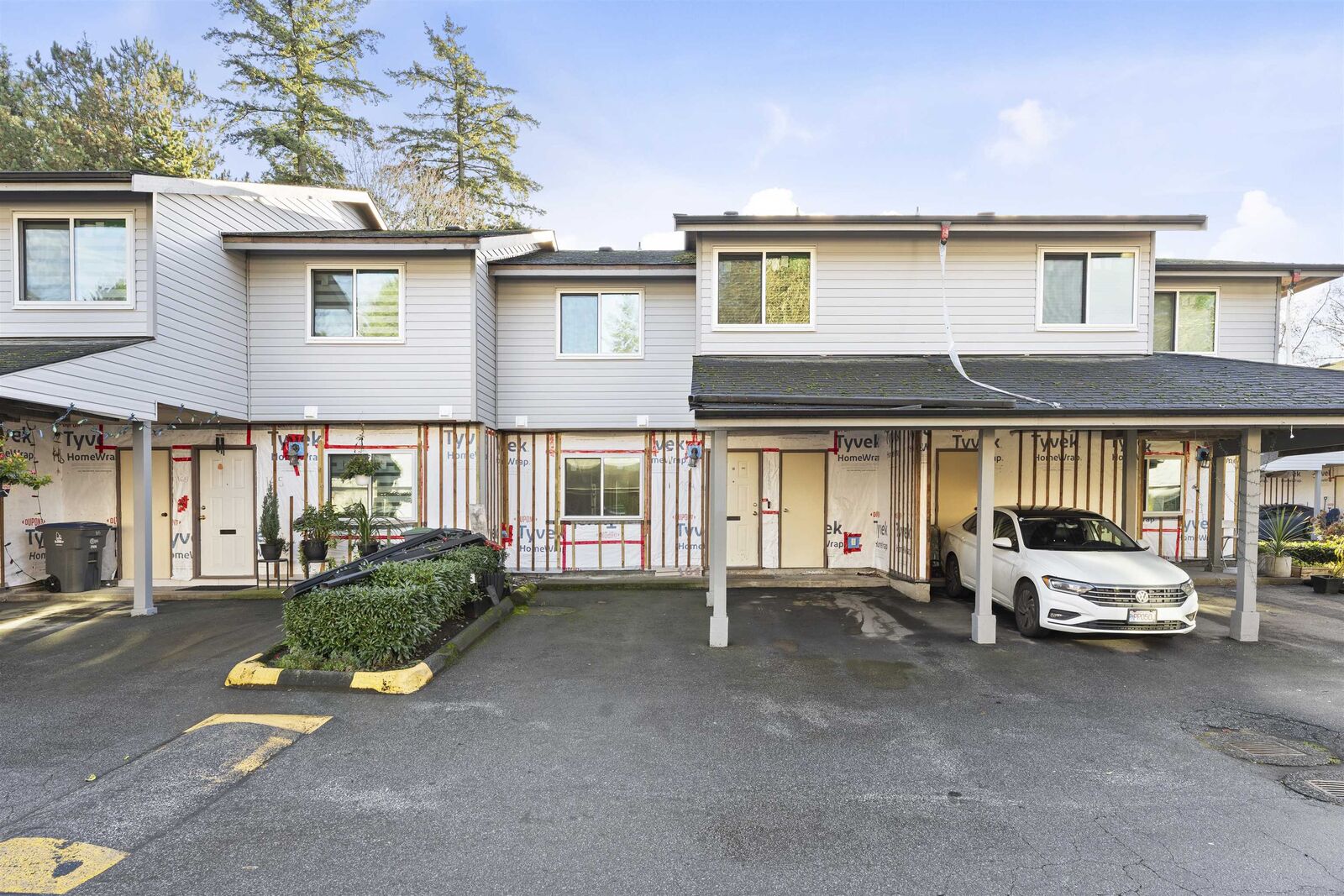 Property Photo: 7261 140 Street 164 BC V3W 5J6