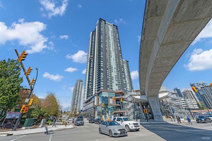 Property Photo: 2108 Gilmore Avenue 1611 BC V5C 0N8