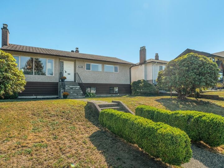 Property Photo:  6258 Berwick Street  BC V5H 1W2 
