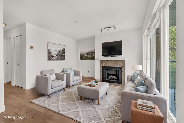 Property Photo: 833 W 16th Avenue 204 BC V5Z 1S9