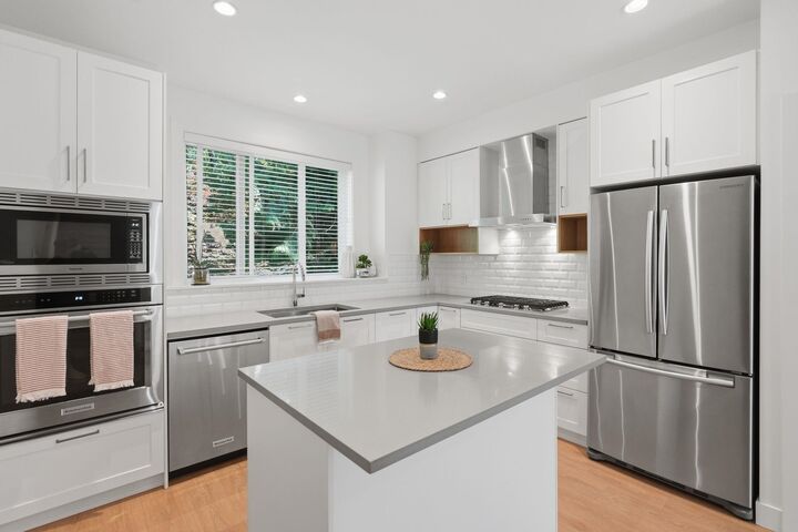 Property Photo: 288 171 Street 38 BC V3Z 9P5