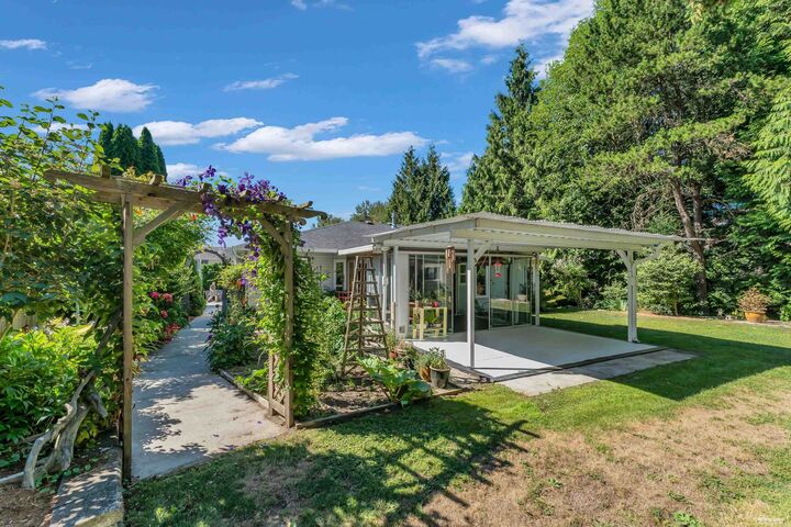 9079 144 Street — photo 1
