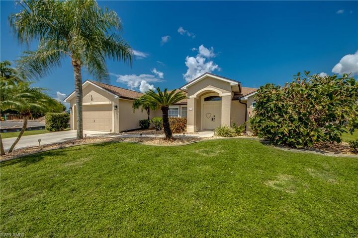 Property Photo: 4010 SW 19th Pl FL 33914