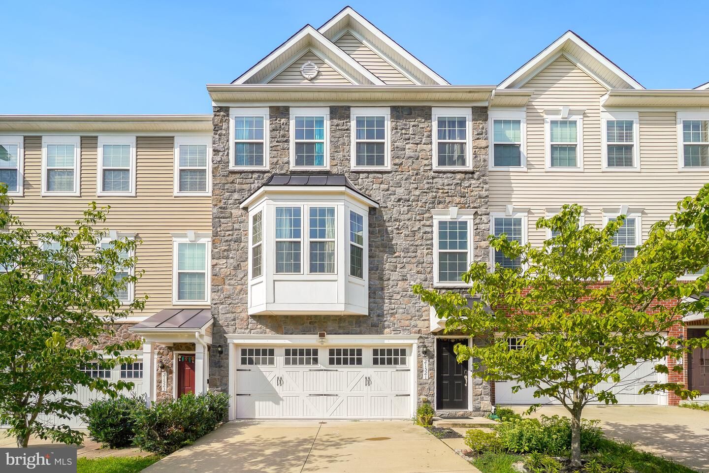 Property Photo:  21521 Willow Breeze Square  VA 20147 