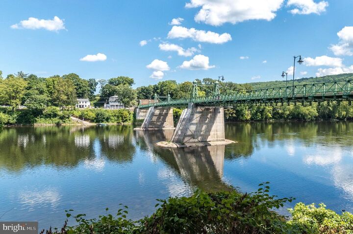Property Photo: 707 Wayside Way PA 18077