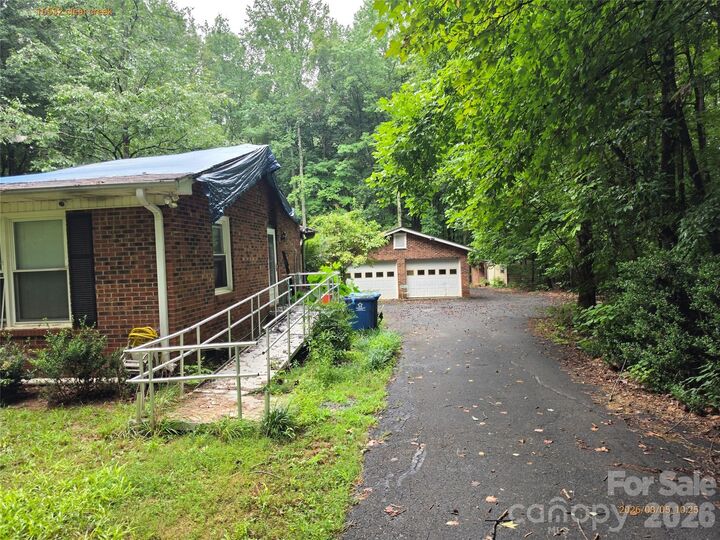 Property Photo:  16532 Clear Creek Drive  NC 28107 