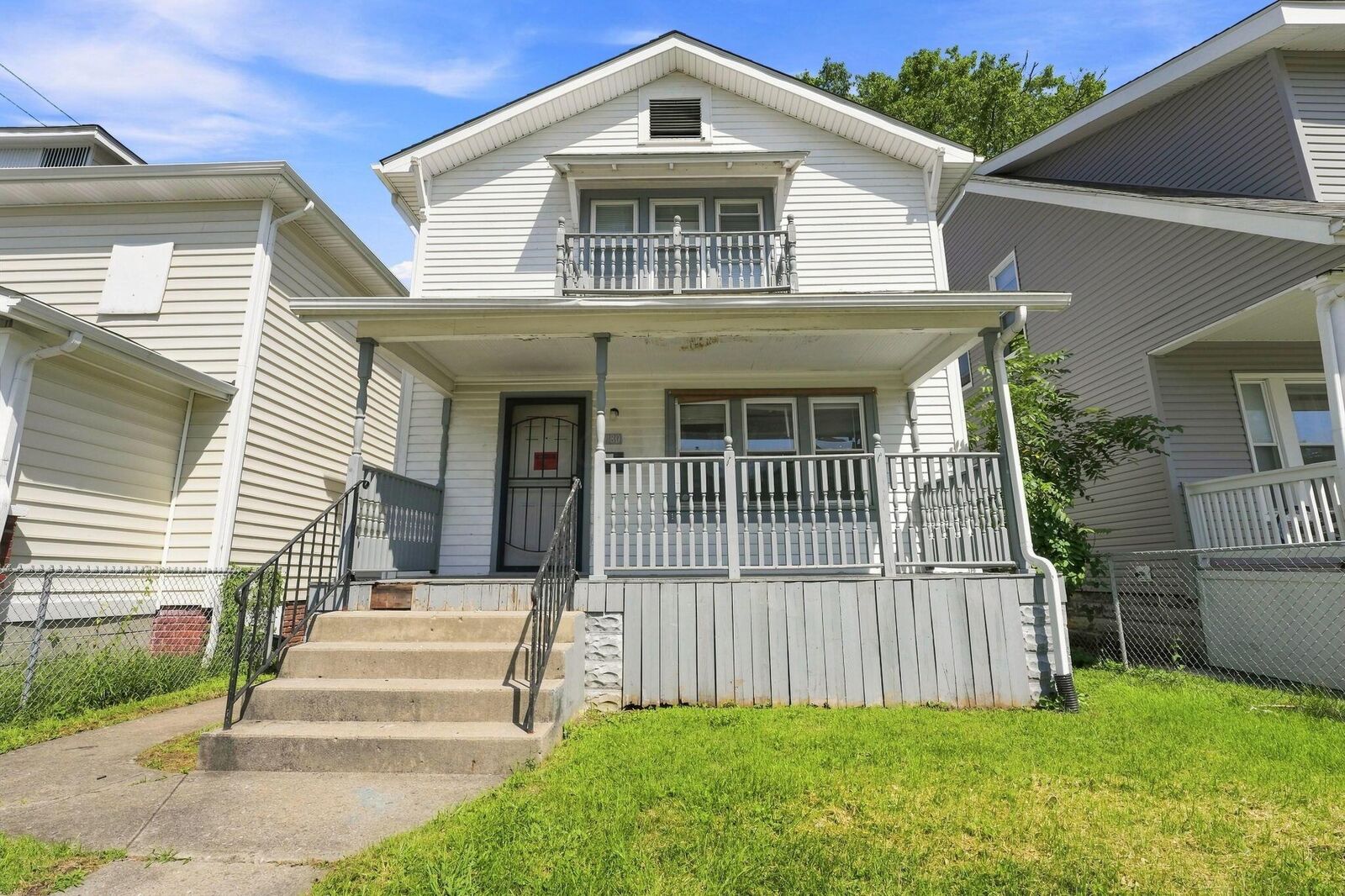 Property Photo: 180 Brehl Avenue OH 43222