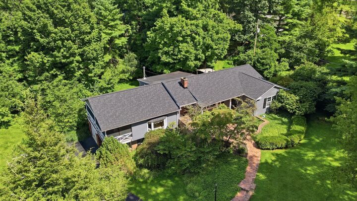 Property Photo: 1086 Burg Street OH 43023