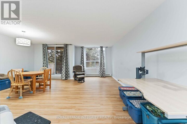 Property Photo: 215 Parkdale Avenue 208 ON K1Y 4T8