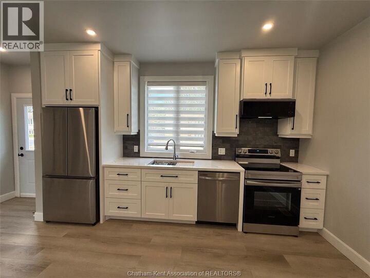 Property Photo:  983 Chandler Street 2  ON N0P 1M0 