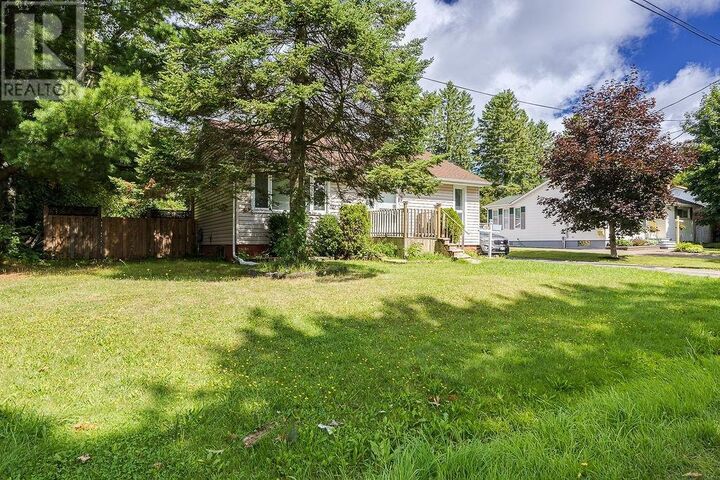 Photo de la propriété: 112 Oryme Ave ON P6B 4C4