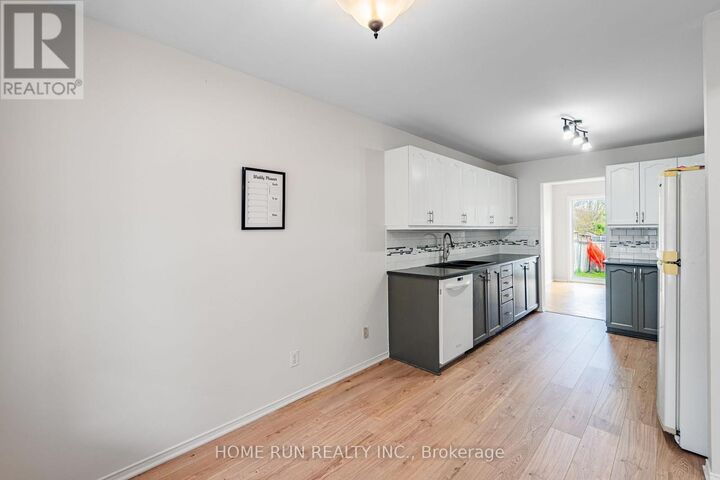 Property Photo:  182 Windhurst Drive  ON K2G 6J4 