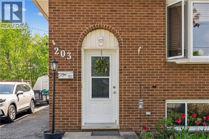 Property Photo: 203 Commercial Street Upper ON L3B 5Z5