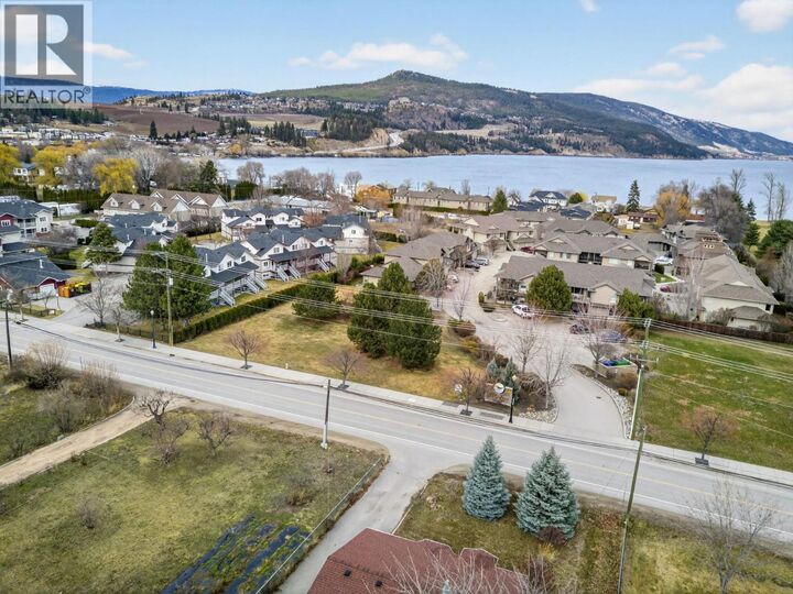 Property Photo: 3318 Woodsdale Road BC V4V 1X6