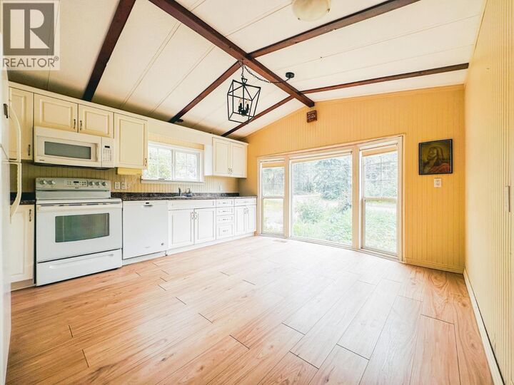 Property Photo: 2350 Murphy Road BC V0J 1E1
