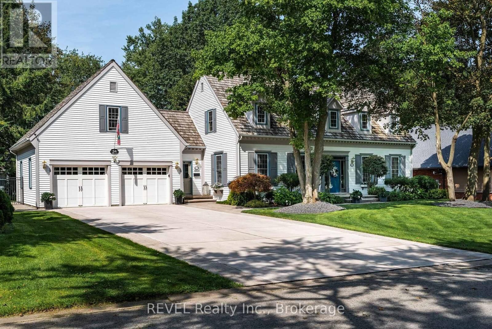 Property Photo: 34 Lorimer Street ON L0S 1E3