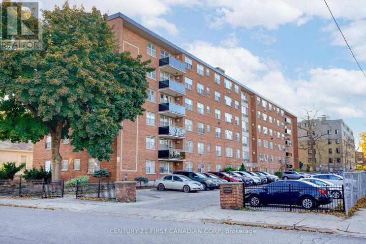 Property Photo:  75 High Street 541  ON N6C 4J8 