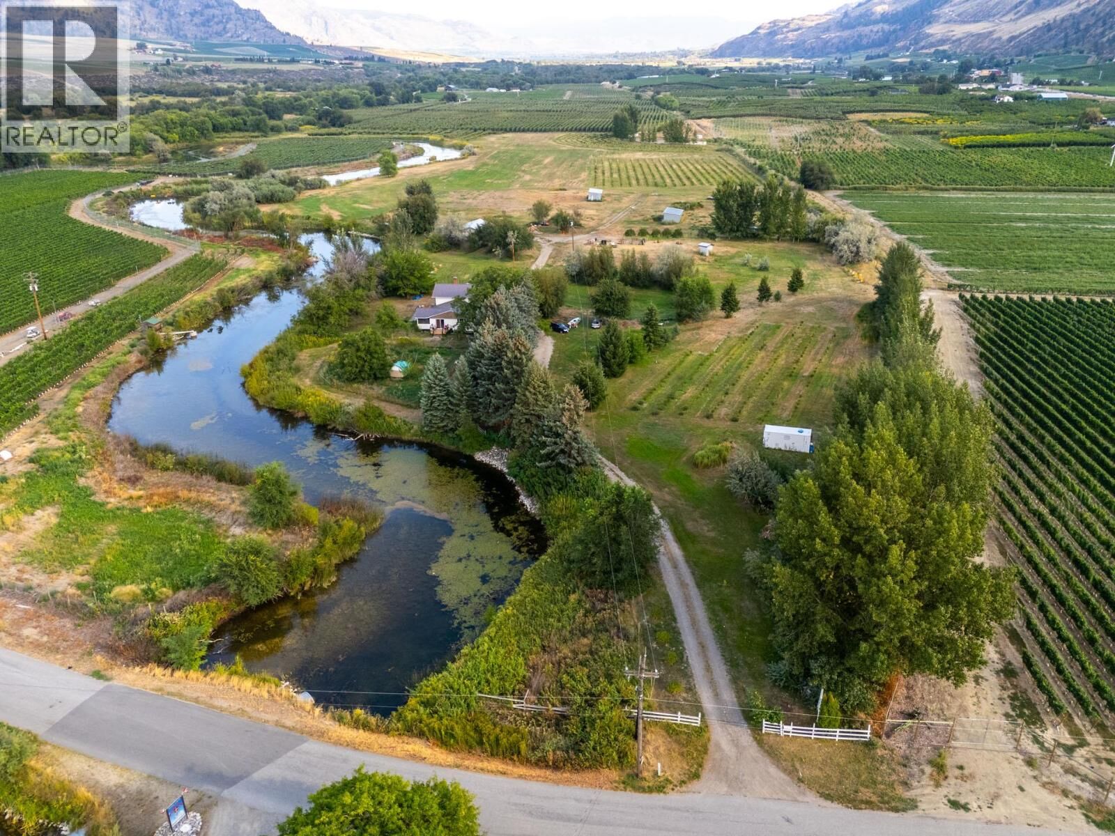 Property Photo: 294 Road 18 Road BC V0H 1T1