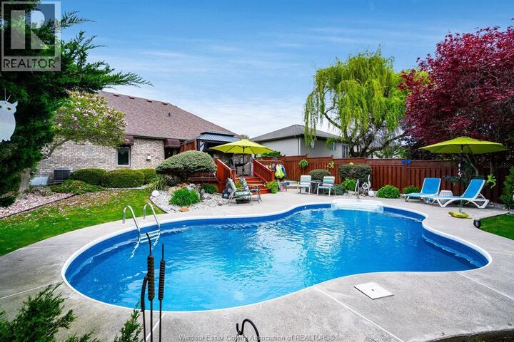 Property Photo:  21 Conservation Boulevard  ON N9Y 4E4 