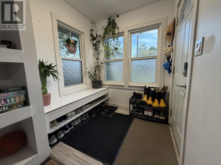 Property Photo:  1901 Bailey Ave  ON P7E 2X2 
