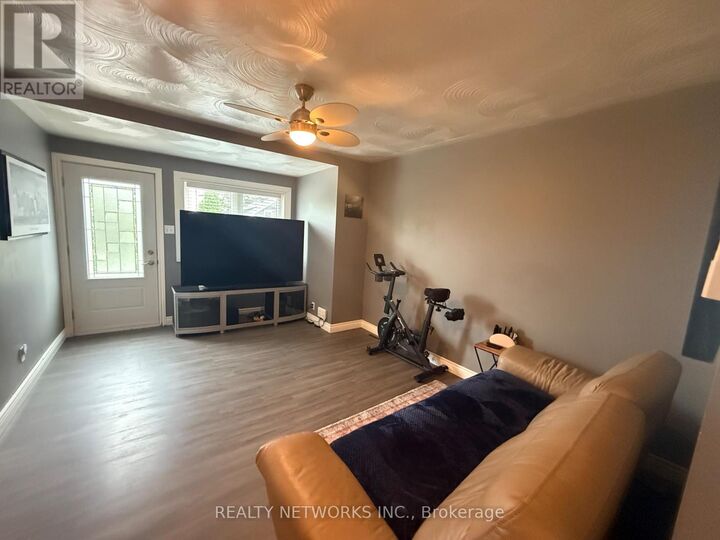 Property Photo:  208 Toke Street  ON P4N 6V1 
