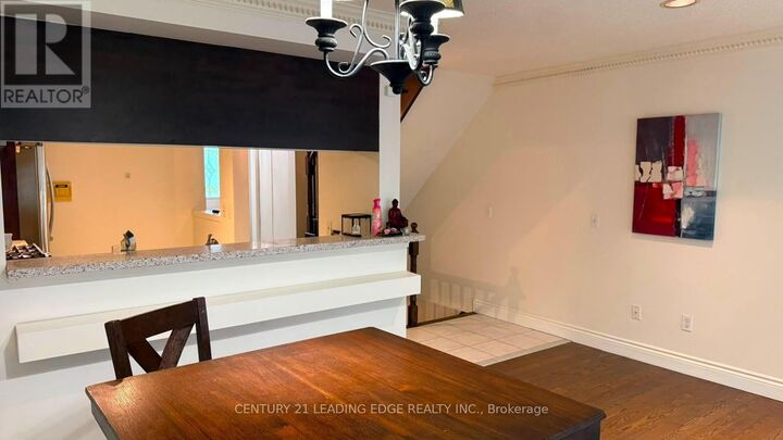 Property Photo: 2080 Leanne Boulevard 84 ON L5K 2S6