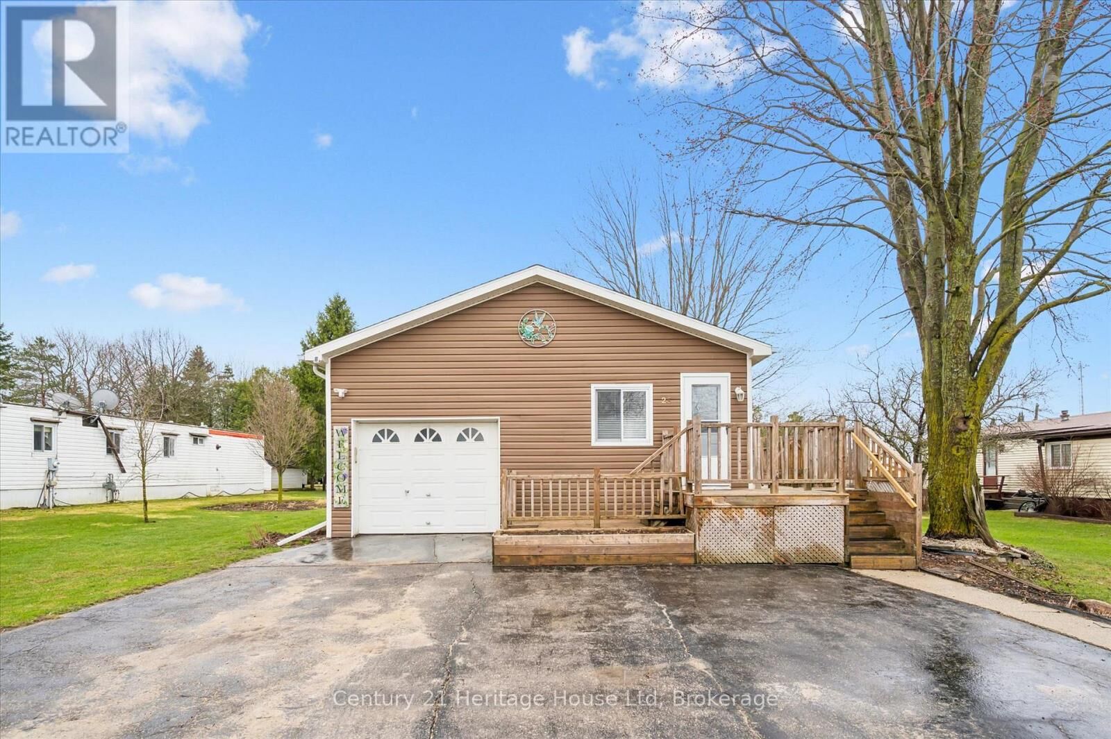 Property Photo: 25 Fourth Avenue ON N0G 2K0