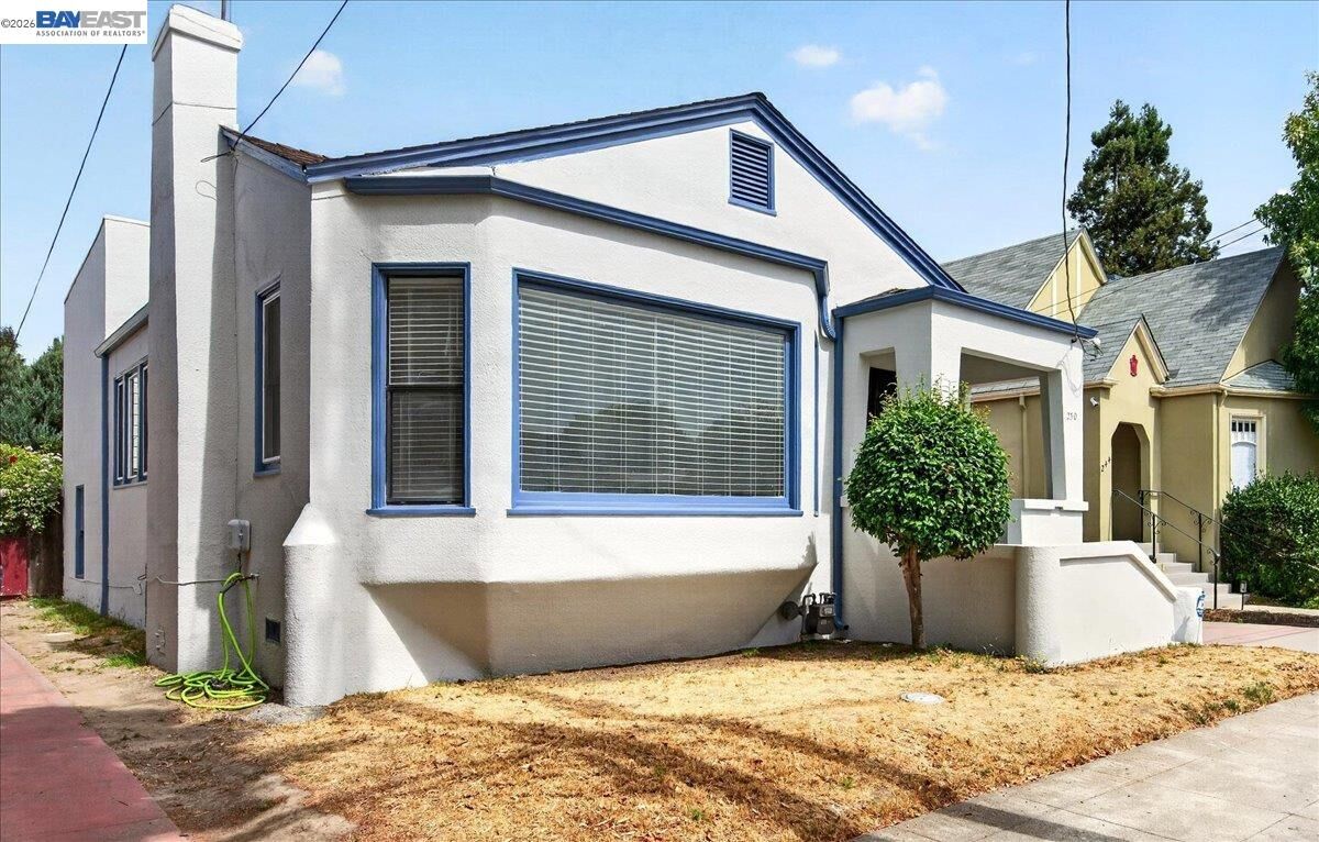 Property Photo:  250 W Broadmoor Blvd  CA 94577 