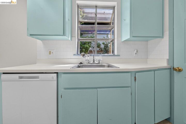 Property Photo:  1058 Kains Ave  CA 94706 