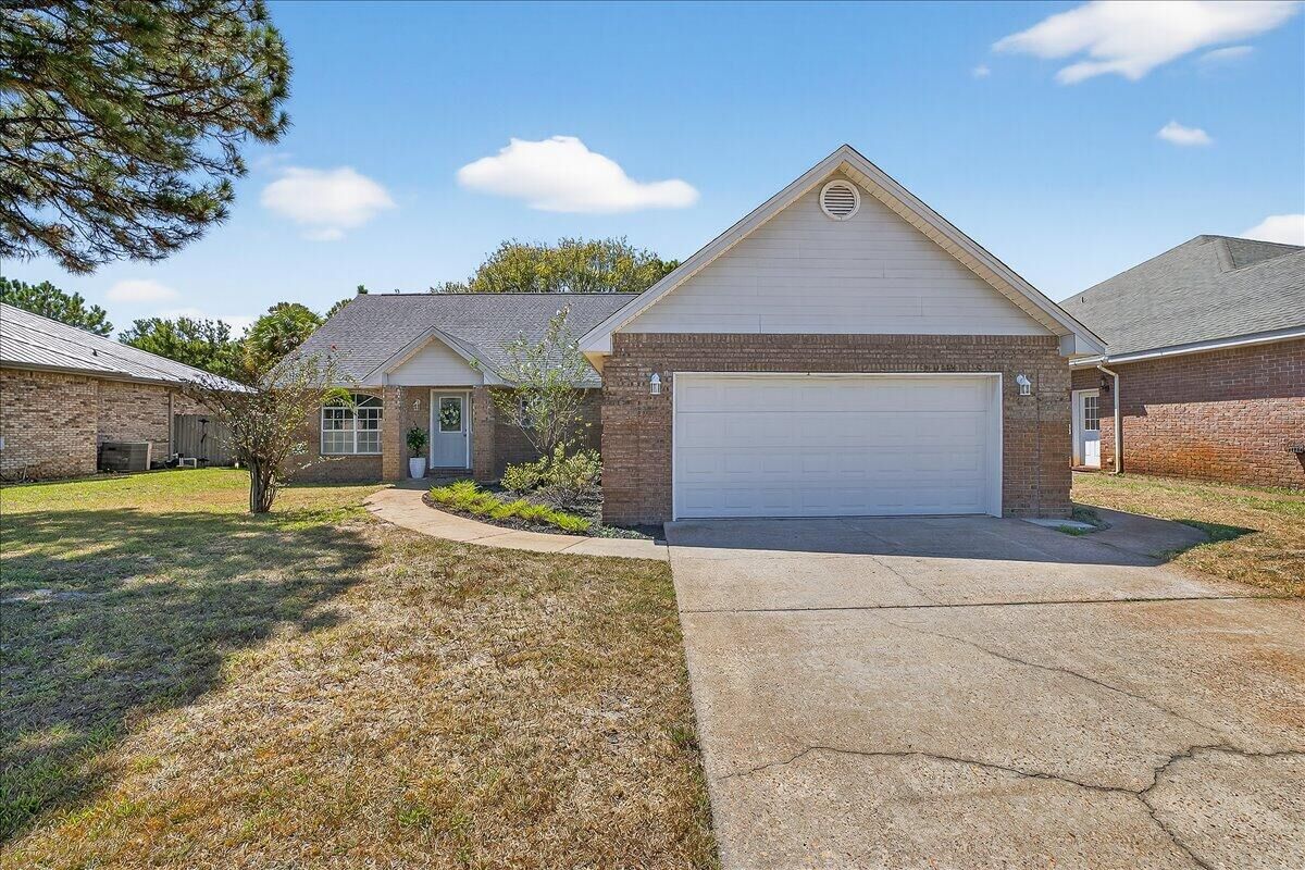 Property Photo:  3816 Indigo Circle  FL 32541 