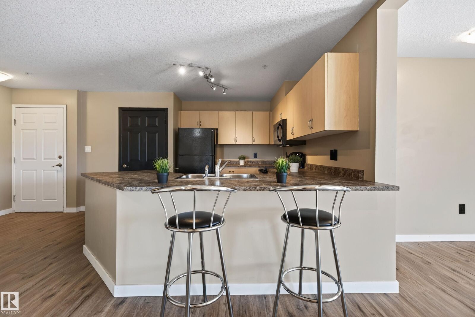 Property Photo:  42 Summerwood Boulevard 222  AB T8H 0C3 