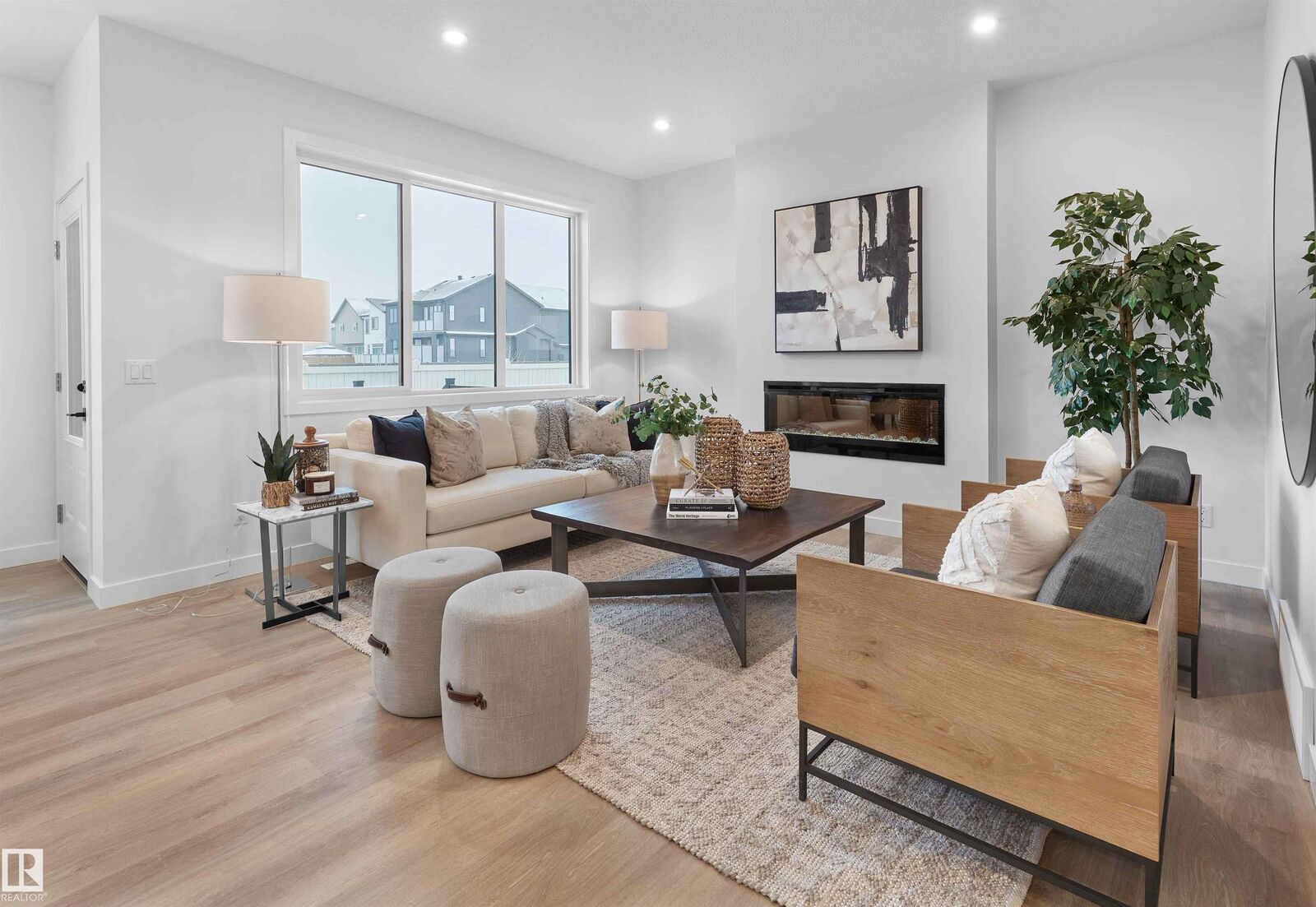 Property Photo:  12532 34 Avenue SW  AB T6W 5Z8 