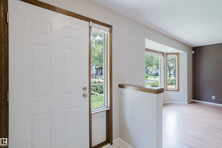 Property Photo:  9220 92 Street NW  AB T6C 3R5 