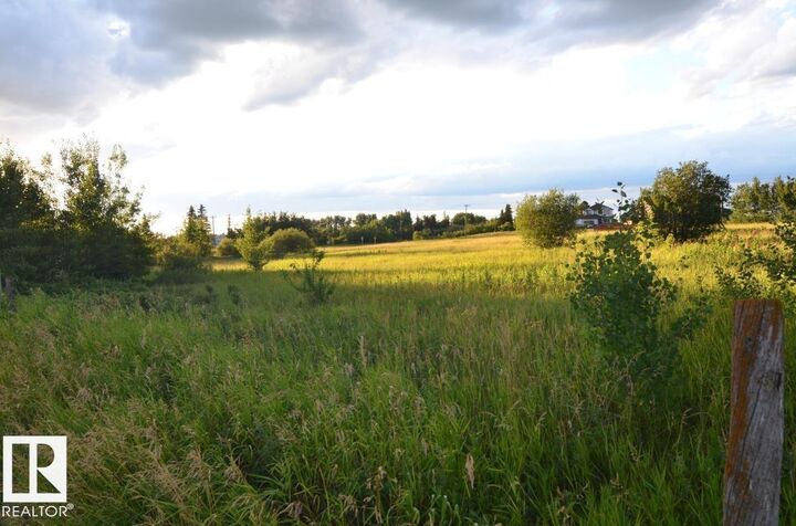 Property Photo:  5619 53 Avenue  AB T0B 4J0 