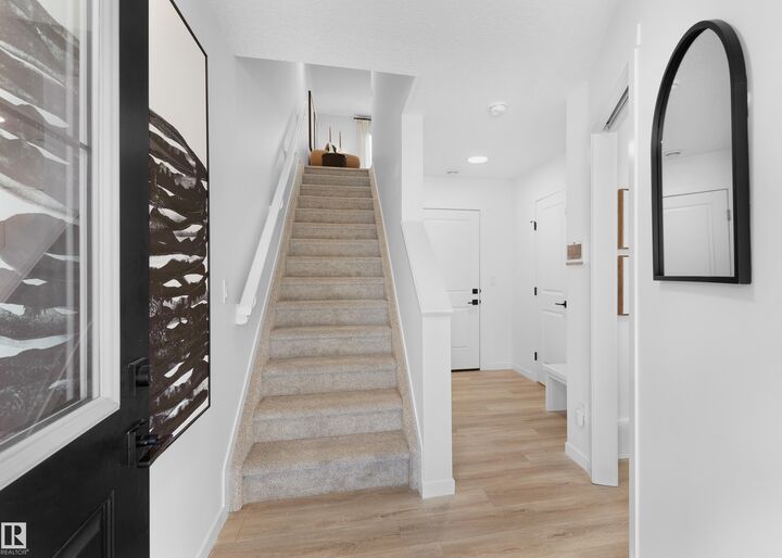 Property Photo: 150 Cashman Crescent SW 4 AB T6W 1E9