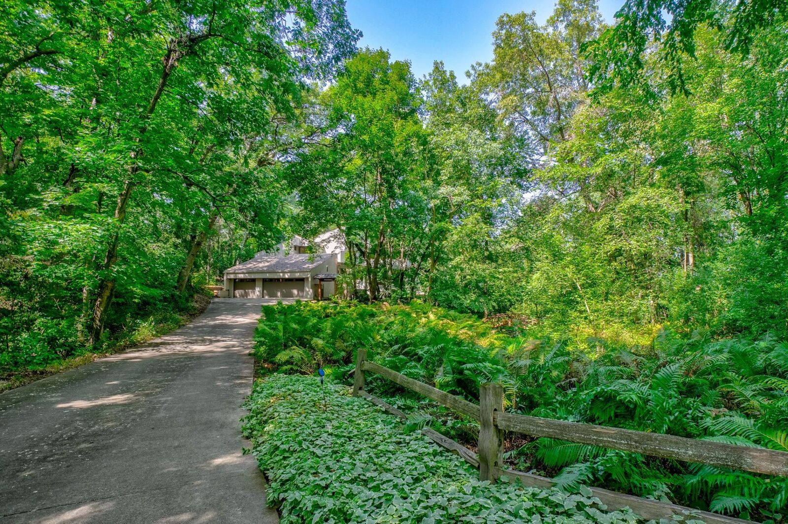 Property Photo:  5 Crocus Lane  MN 55127 