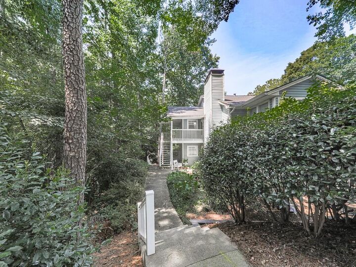 Property Photo: 1634 Roanoke Place SE 7 GA 30067