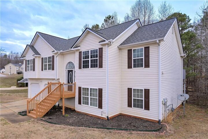 Property Photo:  113 Millwheel Drive  GA 30180 