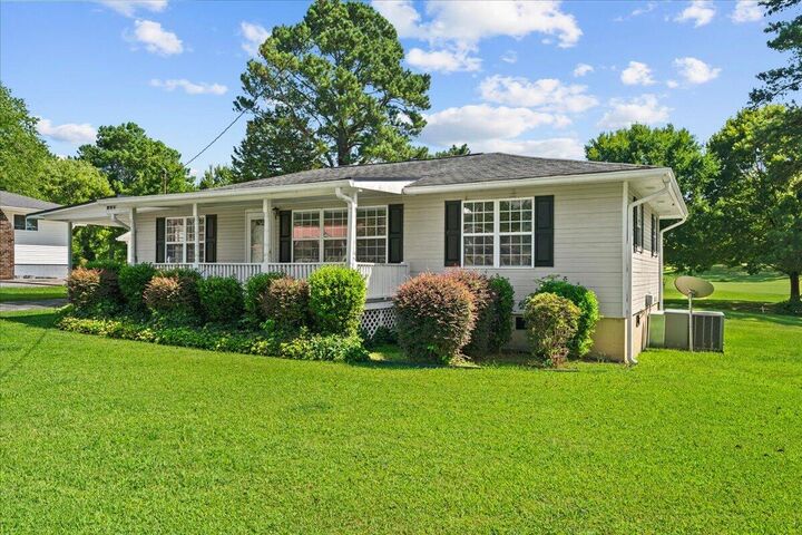 Property Photo:  401 Johnson Street  GA 30728 