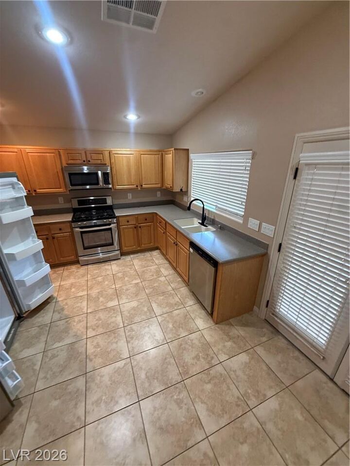 Property Photo: 4420 Meadowlark Wing Way 1 NV 89084