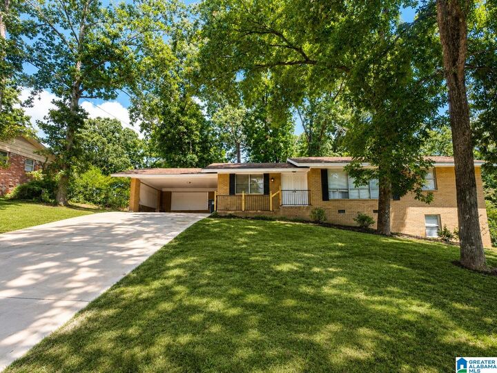 Property Photo: 3909 Sherwood Avenue AL 36207