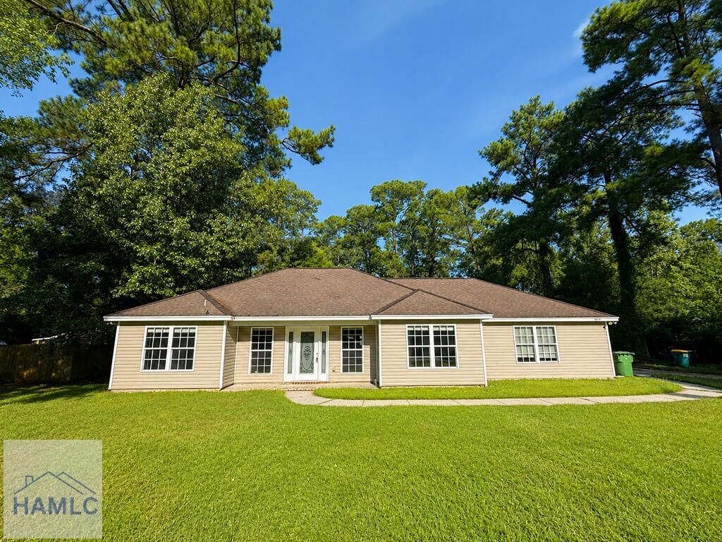Property Photo:  303 A Moore Avenue  GA 31322 