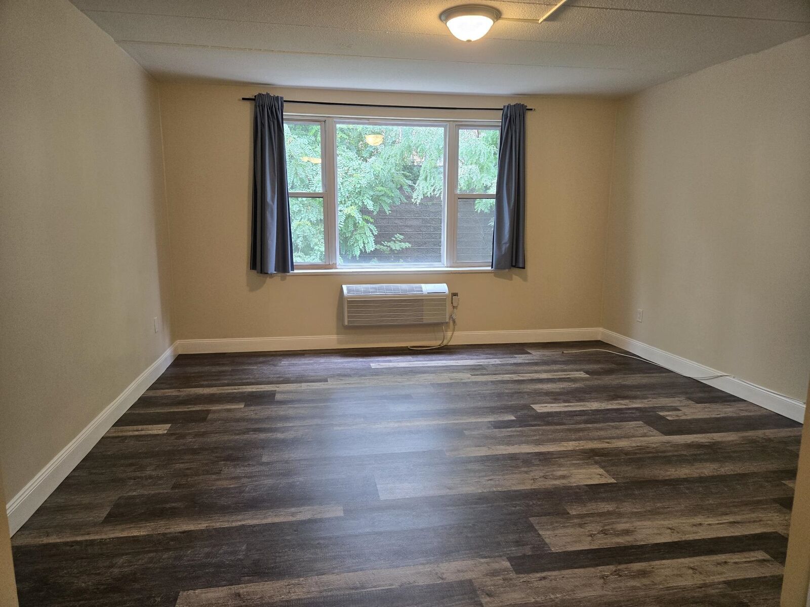 Property Photo:  685 Prospect Ave 2B  NJ 07022 