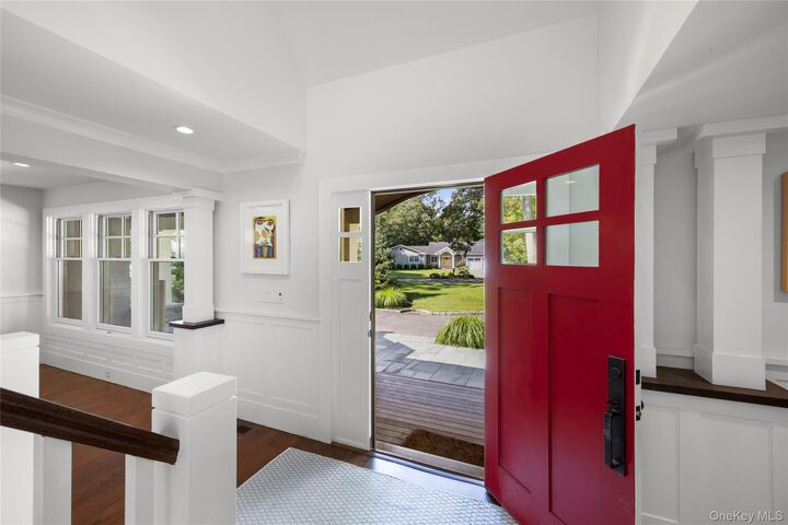 Property Photo:  18 Green Meadow Lane  NY 11743 