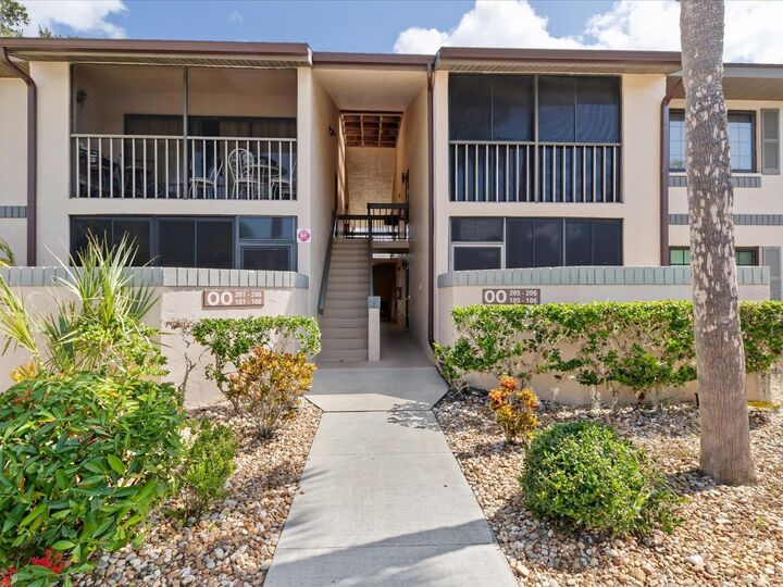 Property Photo:  19505 Quesada Avenue 107  FL 33948 