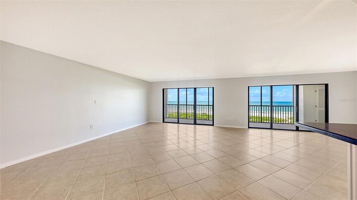 Property Photo: 420 Beach Road 706 FL 34242