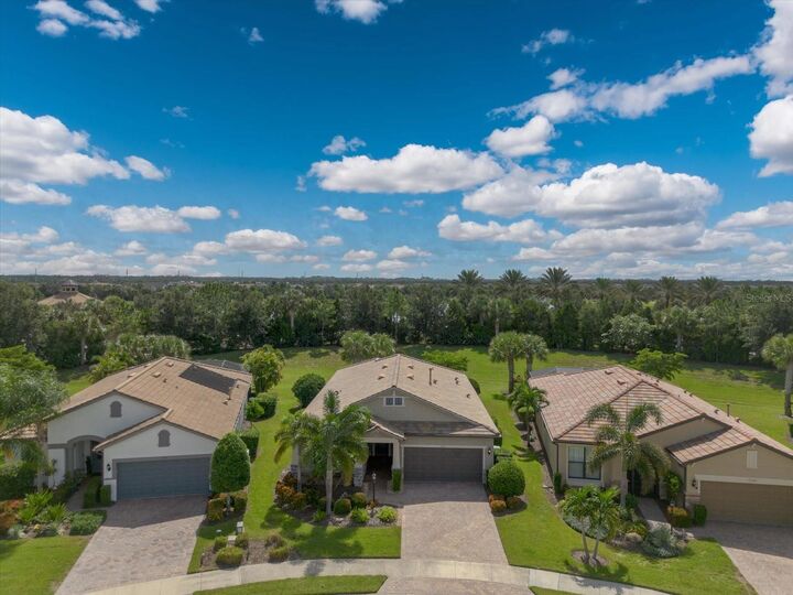 Property Photo:  17210 Seaford Way  FL 34202 