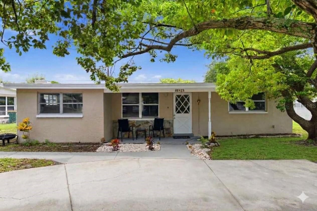 Property Photo: 10923 109th Way FL 33778