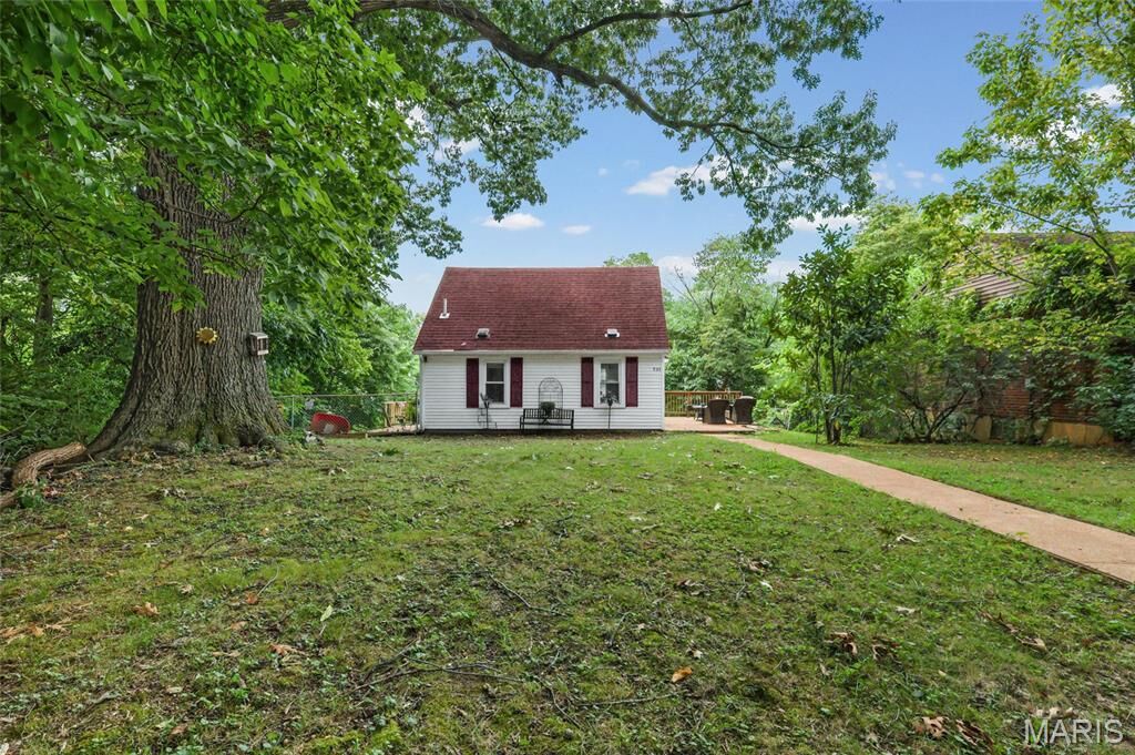 Property Photo: 701 Burgess Avenue MO 63019