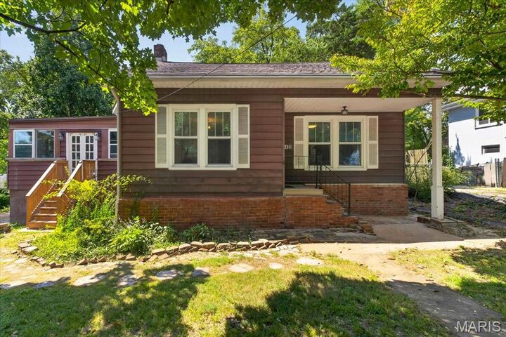 Property Photo:  1439 Grant Road  MO 63119 